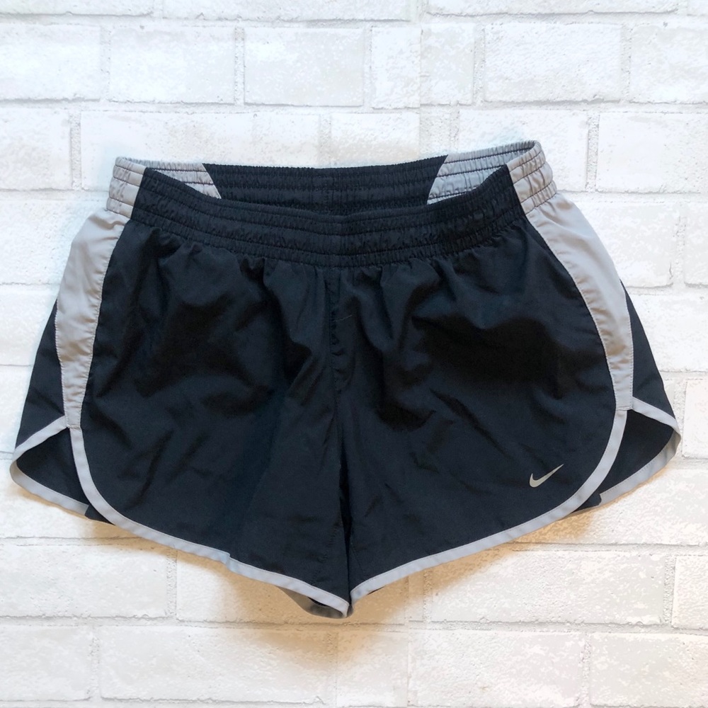Nike Dri-Fit Women’s Running Shorts Size M Black Gray 2-in-1 Spandex Lined